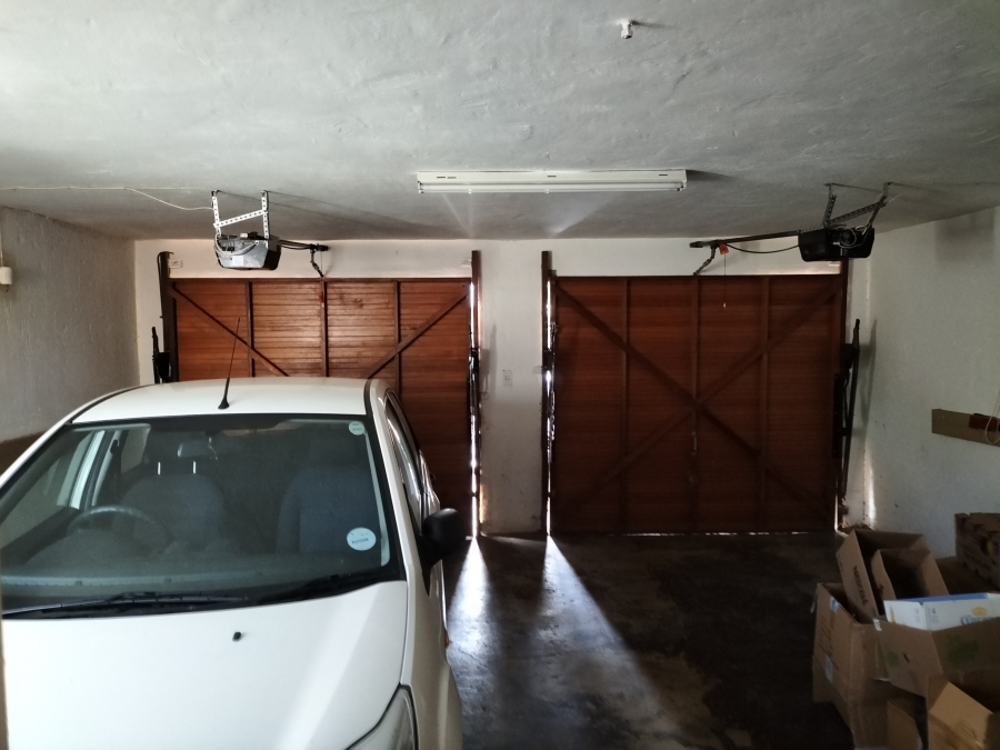 2 Bedroom Property for Sale in Wavecrest Eastern Cape